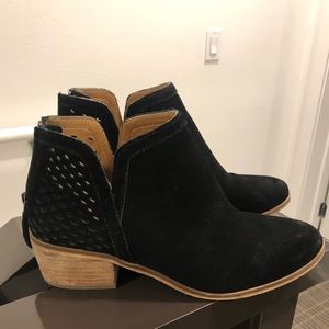 Black Susina booties